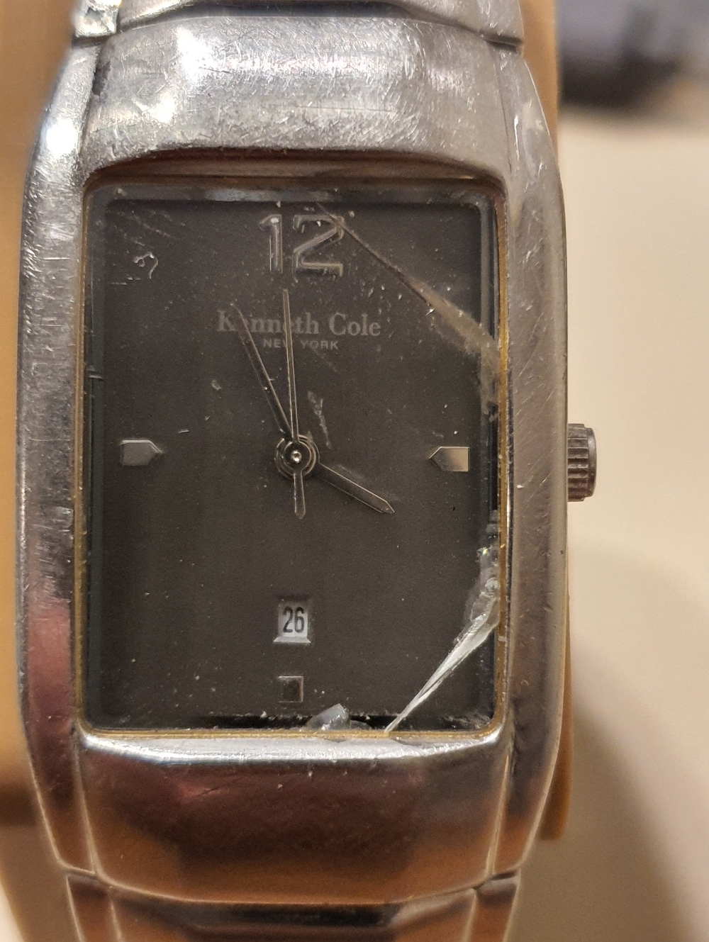 10/$20 Kenneth Cole Silver/Gray Stainless Steel Men's Tank Watch w/Date
